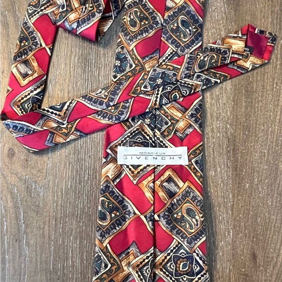 Givenchy Red and Gold Geometric Tie - Picture 3 of 6